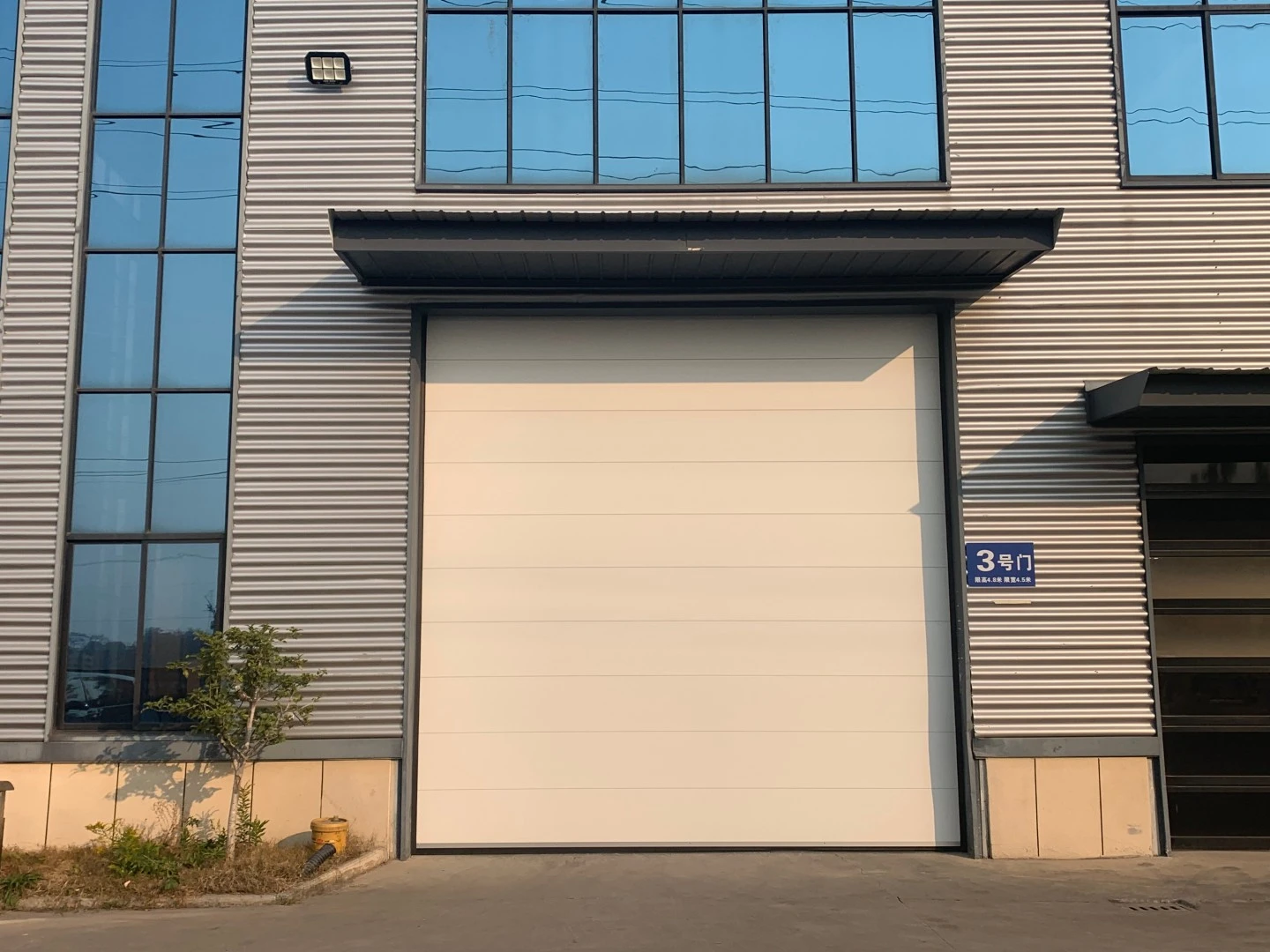 安必信工业门白城服务站生产基地